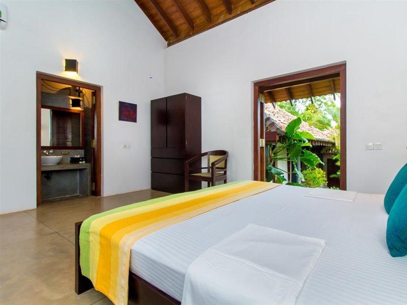Palm Paradise Cabanas & Villas Beach Resort Tangalle Extérieur photo
